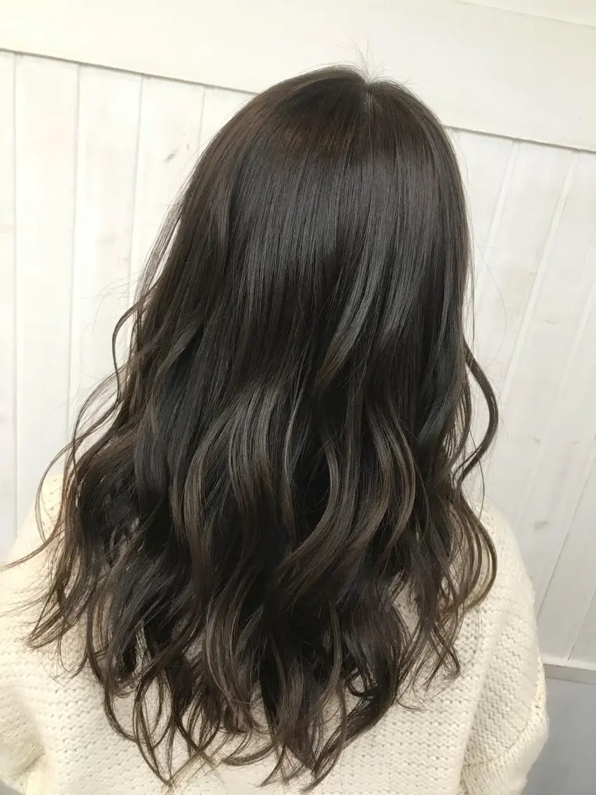 小顔似合わせカット+うる艶カラー+最高級5ステップスチーム付きトリオトリートメントの写真
