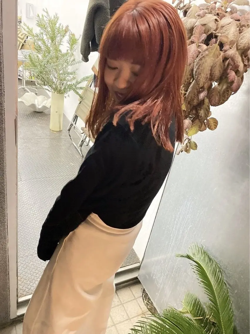 ミディアム ヘアカラー トリートメント qiie リタッチ 黒染め　ワンカラーのヘアスタイル