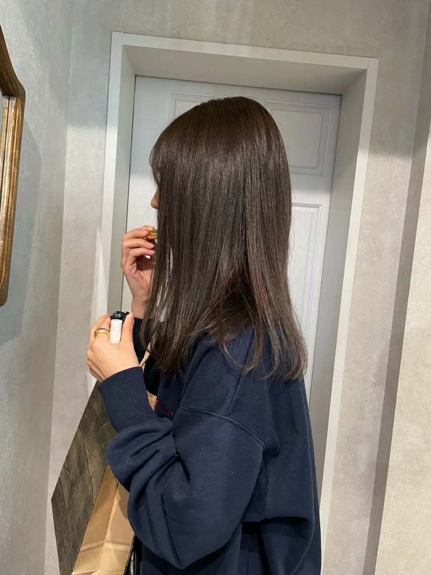 セミロング カラー 髪質改善 トリートメント ヘアカラー トリートメント ナチュラル透明感🌱 小山美樹子のヘアスタイル