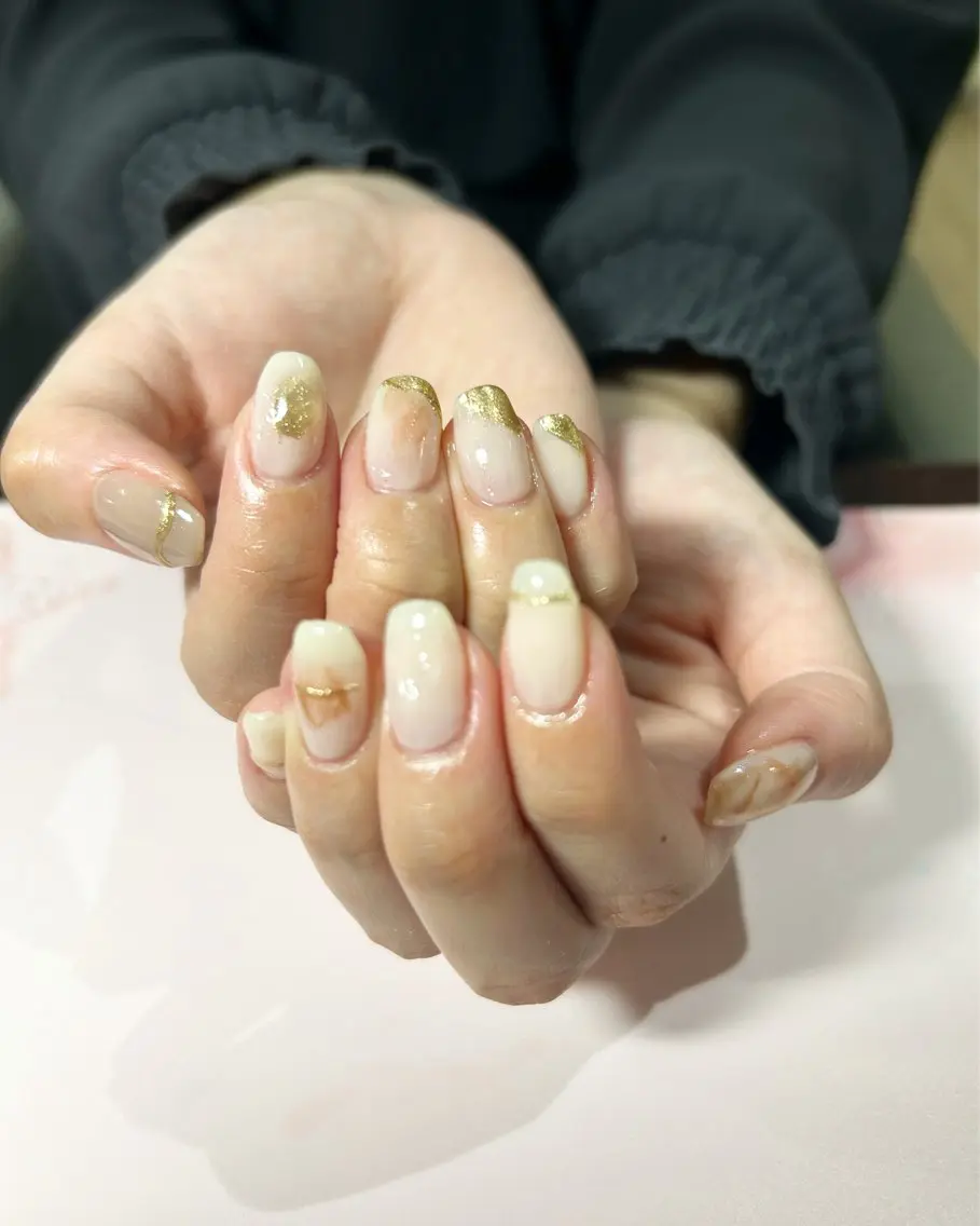ネイル ニュアンスネイル ハンドネイル 吉野✨ ネイルデザイナー✨のネイルデザイン