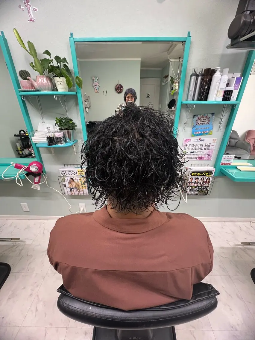 ショート パーマ メンズ メンズパーマ スパイラルパーマ カット パーマ ビューティサロン 月麗(ルナ)のヘアスタイル
