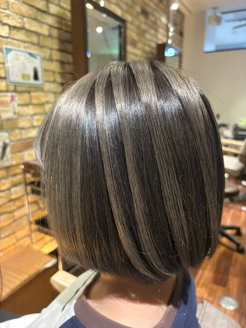 ミディアム ヘアカラー feelrefine Kaori🌻のヘアスタイル