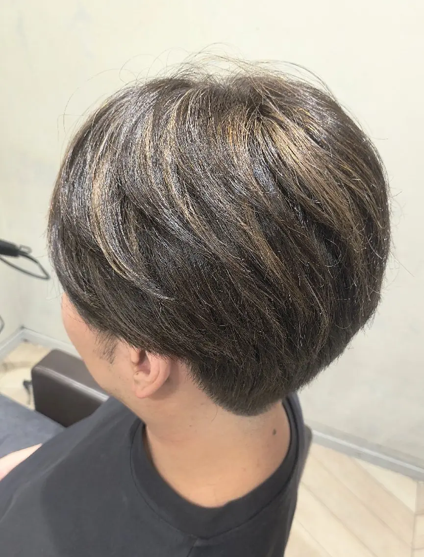 ショート カラー メンズ メンズハイライト ハイライトカラー ハイライト 片山 大樹のヘアスタイル
