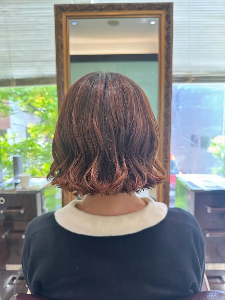 ショート カット パーマ トリートメント 大人可愛い♡コテ巻き パーマ🌼杉田 萌恵のヘアスタイル