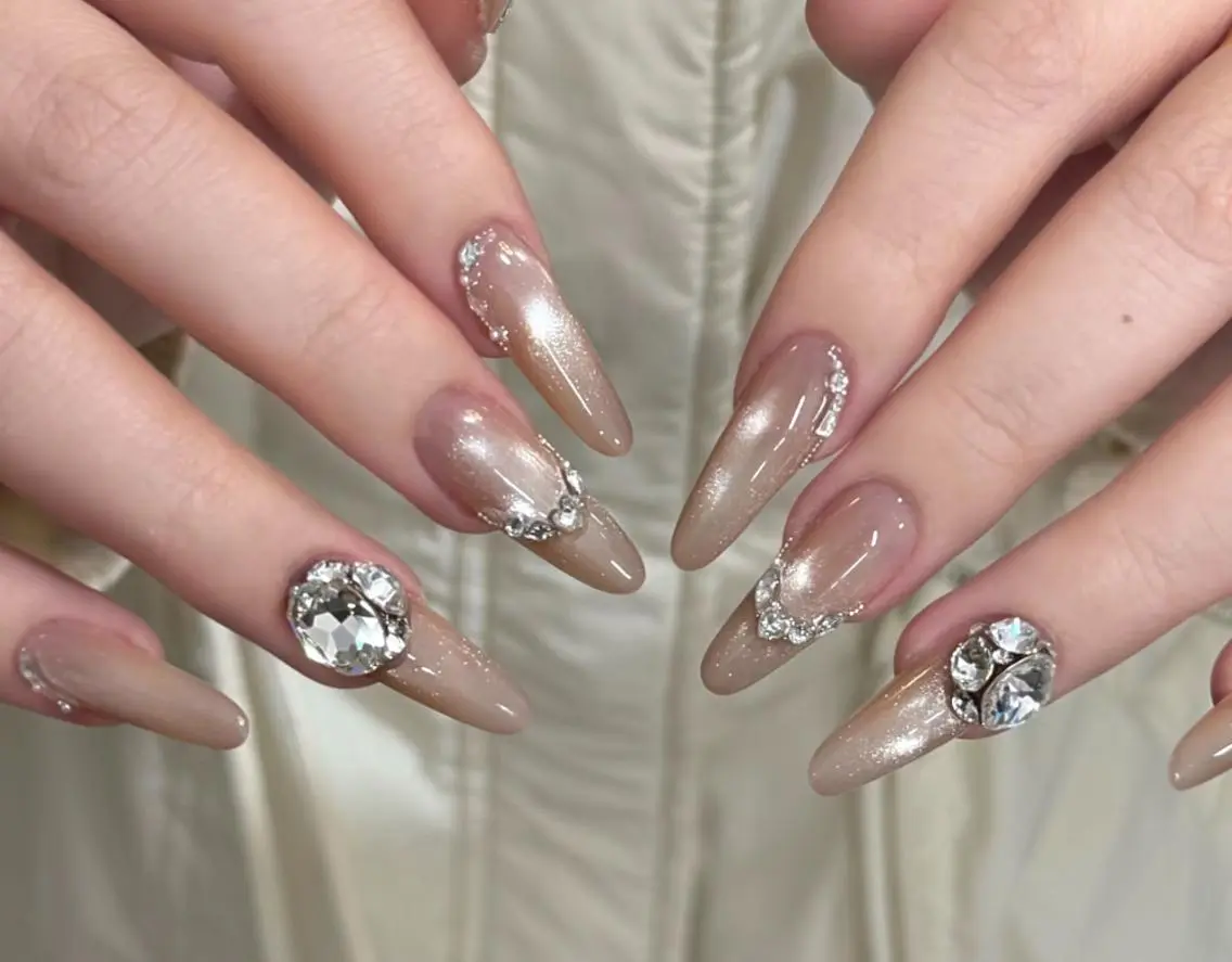 ネイル ハンドネイル 🎀 Ayaka_nailのネイルデザイン