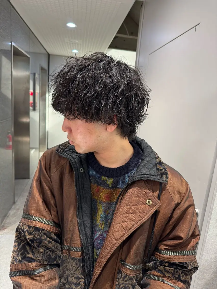 パーマ メンズ ツイスパ/シャドウ MANARUのヘアスタイル