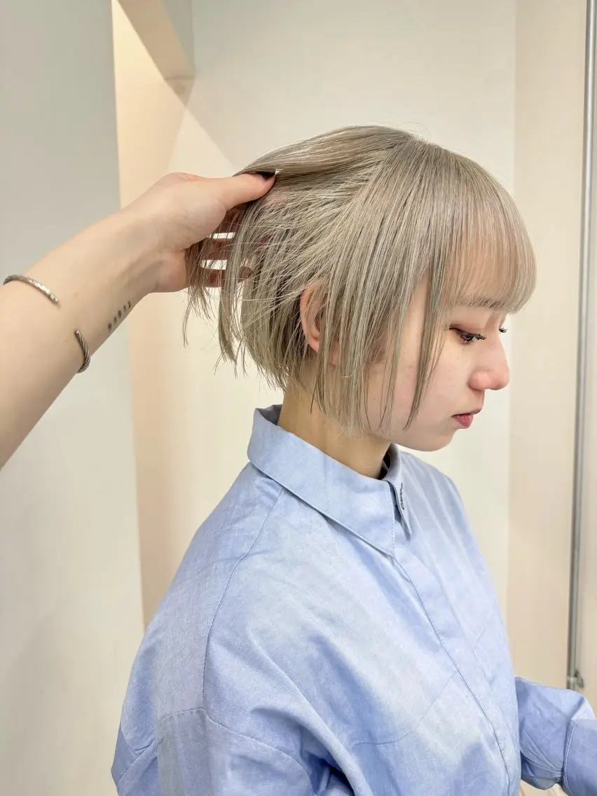 ショート カラー 🫧ハイトーン✨格安 より質💐マンツーマのヘアスタイル