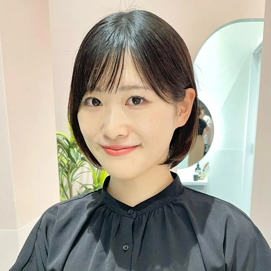 ミディアム ショートボブ特化 美容師シュウのヘアスタイル