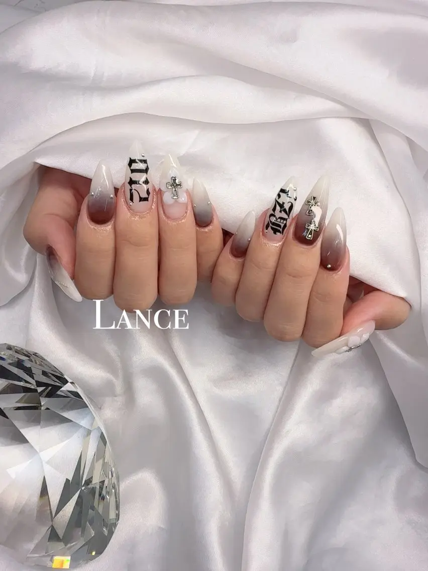 ネイル キラキラネイル 韓国ネイル ワンカラーネイル ワンホンネイル ハンドネイル Lance nailのネイルデザイン