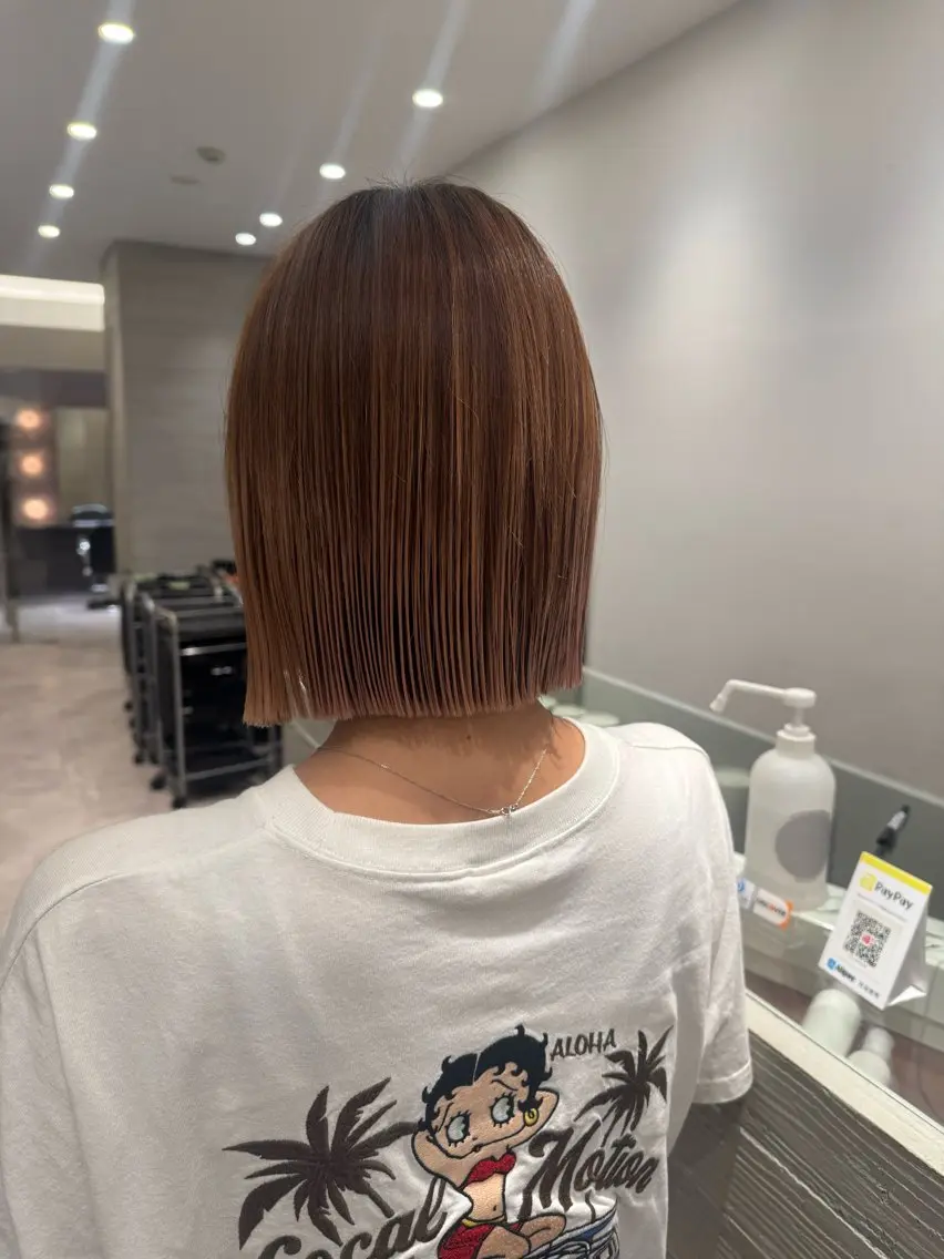 ショート 切りっぱなしボブ ボブ NATSUNO ✮ボブ/縮毛矯正のヘアスタイル