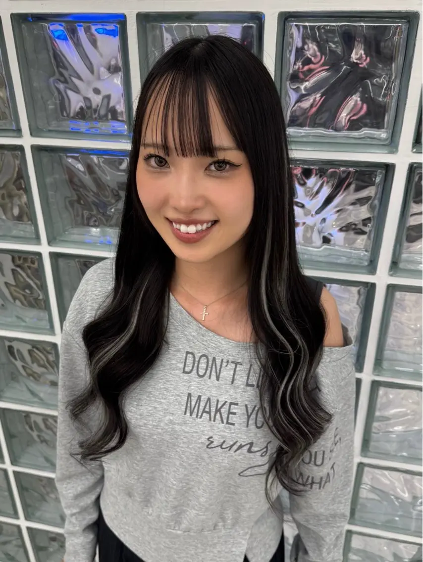 ロング ハイライト エクステ Nene /Roverのヘアスタイル