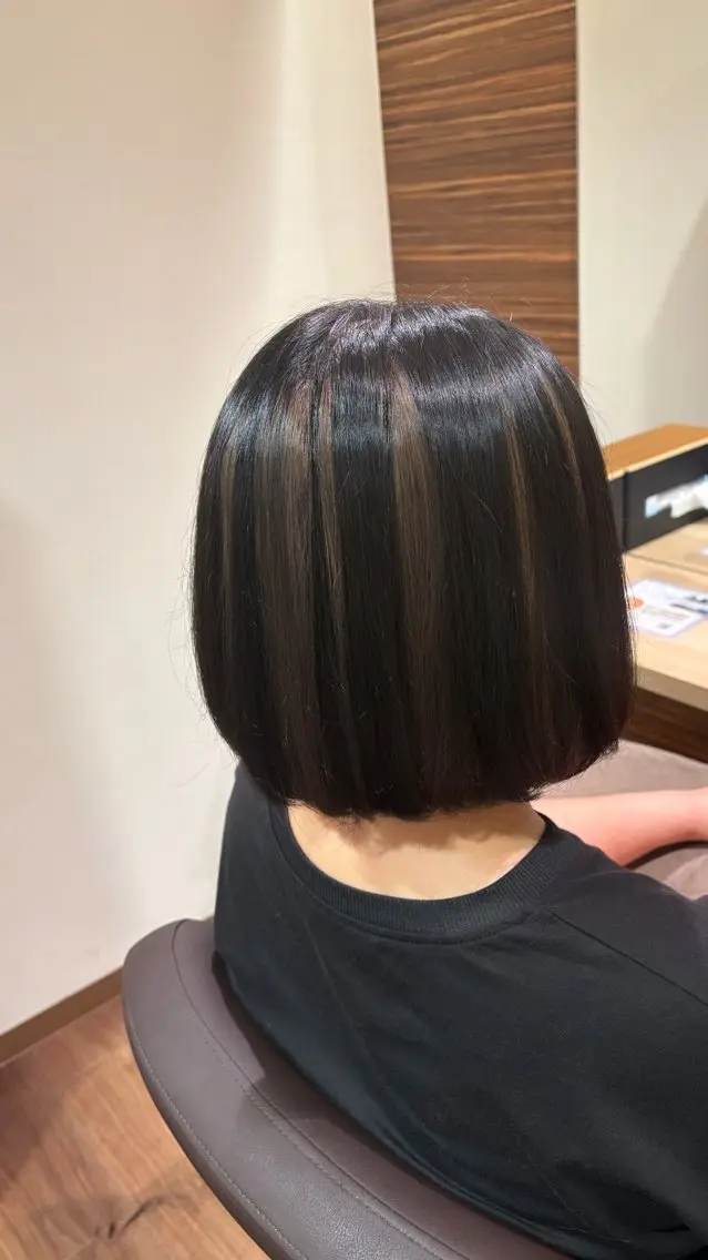 ショート カラー 個室サロン🕊️ 飯塚優希のヘアスタイル