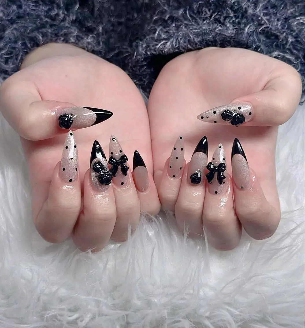 ネイル フレンチネイル ジェルネイル ハロウィン 韓国ネイル マグネットネイル ハンドネイル Hbaby nailのネイルデザイン