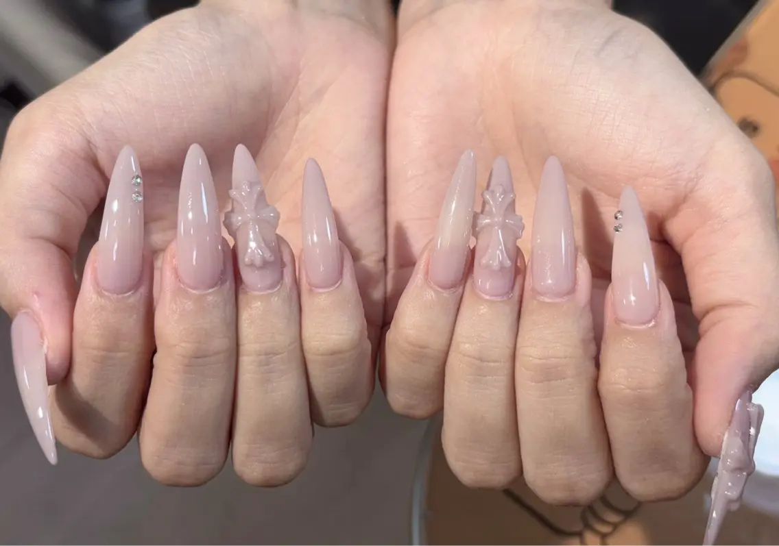ネイル アートネイル オーロラネイル チークネイル 長さ出し フレンチネイル ハンドネイル ハンドケア Yumi Nail Seiのネイルデザイン