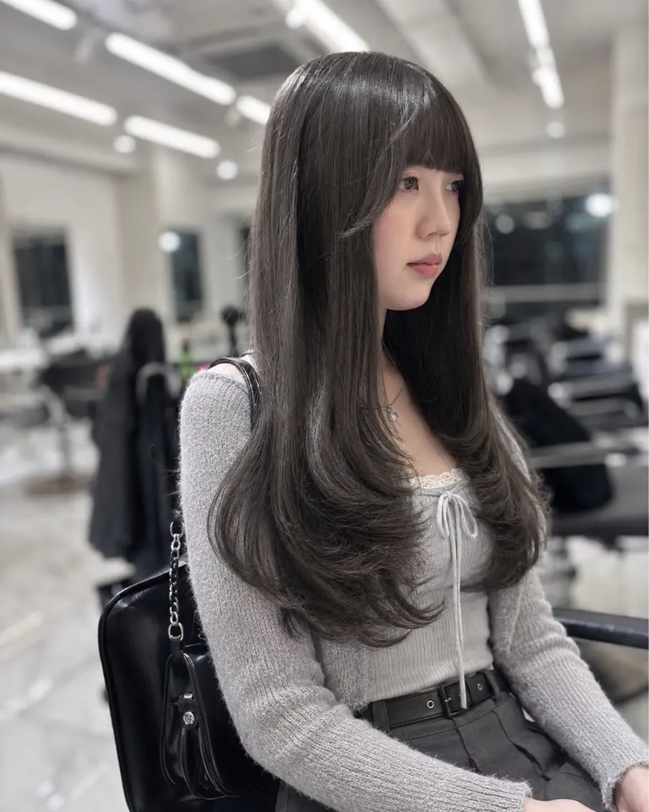 セミロング カラー グレージュ オリーブグレージュ オリーブグレー カット ヘアカラー 🩶大人韓国ヘア 渋谷/Satsukiのヘアスタイル