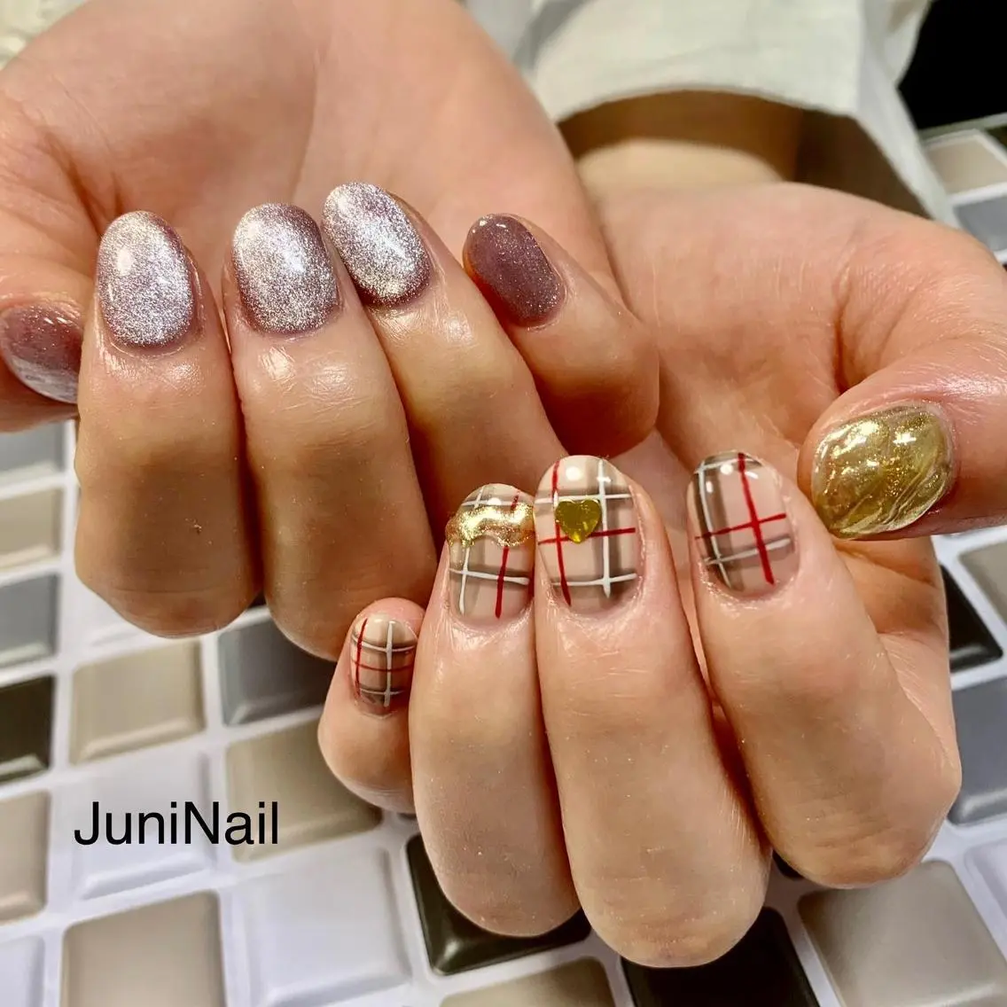 ネイル オーロラネイル クリアネイル フラッシュネイル フレンチネイル 氷ネイル・うるうるネイル ハンドネイル JuniNail 주니네일🇰🇷suのネイルデザイン