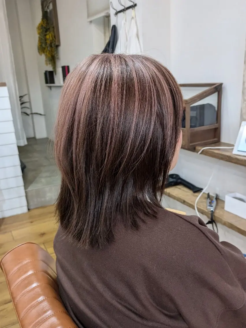 セミロング カラー ベージュカラー ブリーチ ブラウンカラー ダブルカラー グレージュ 奥田 誠司のヘアスタイル