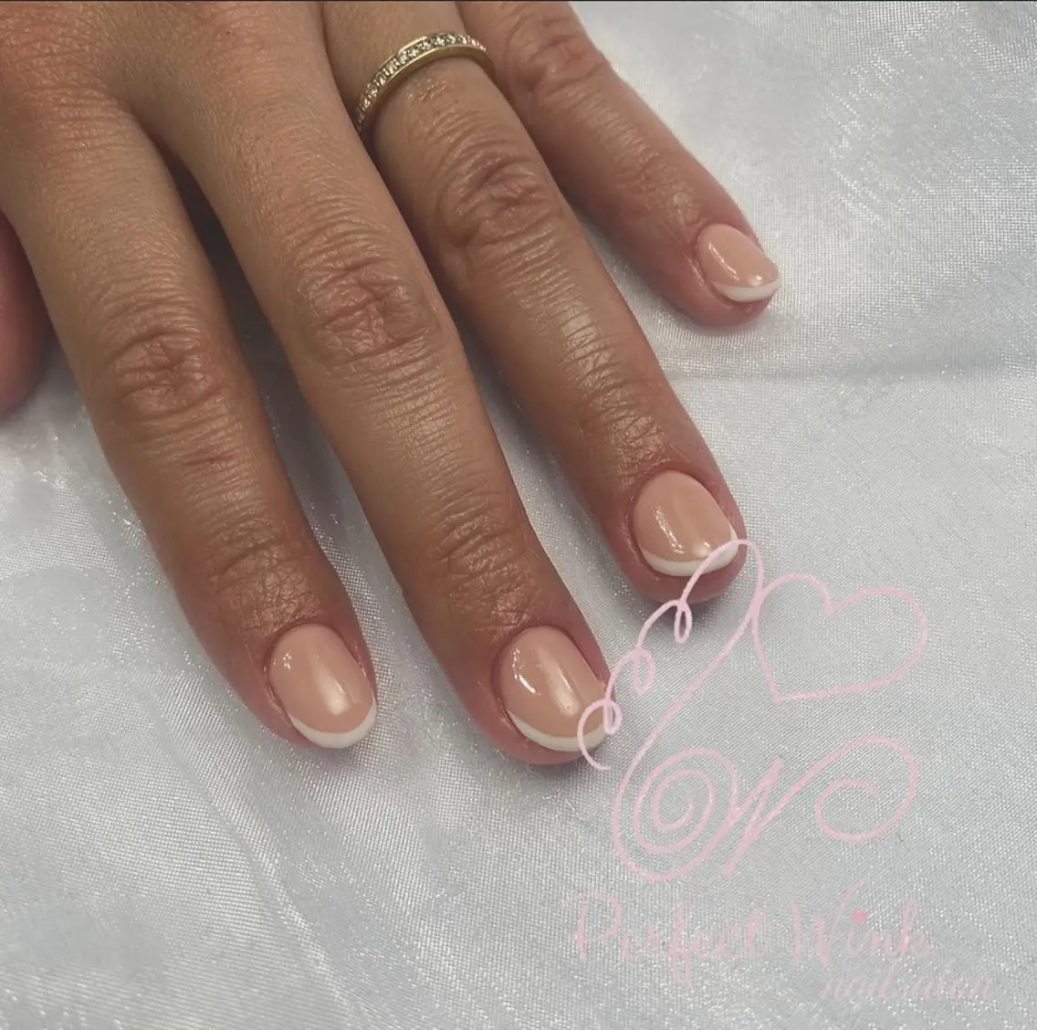 ネイル フレンチネイル ハンドネイル 💅Perfect Wink RUI🌈のネイルデザイン