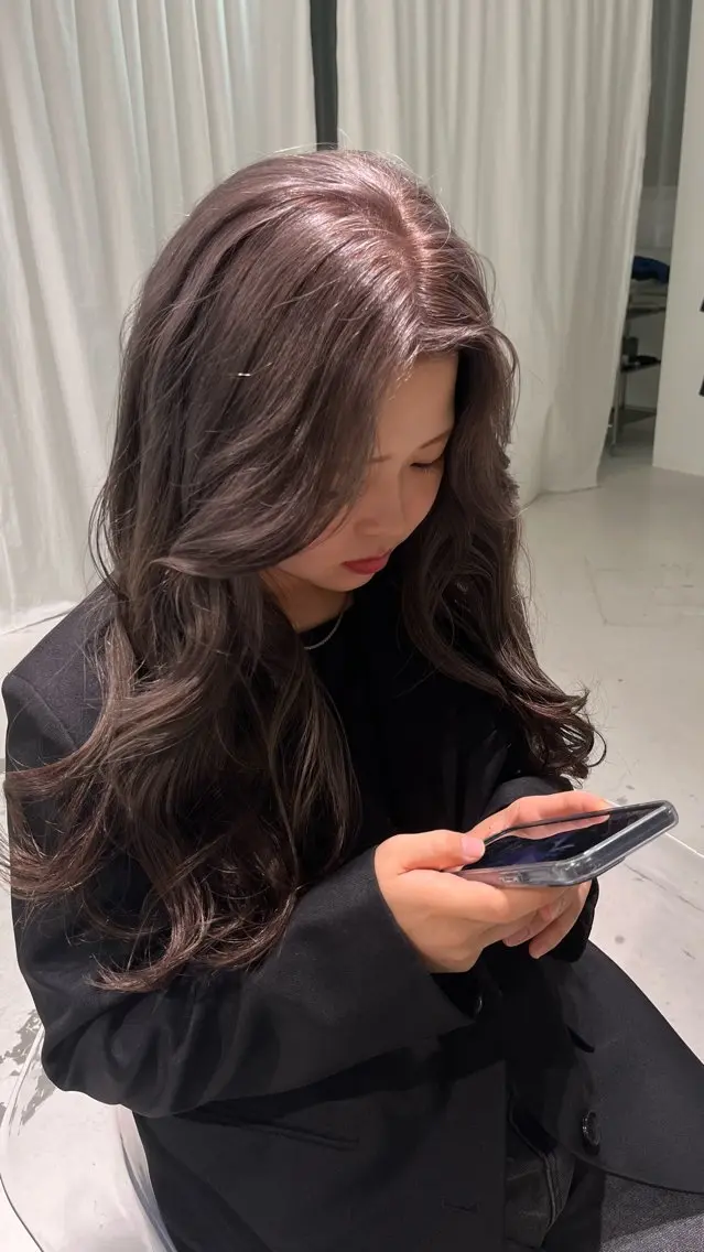ロング ヘアカラー 🍓ハイトーンカラー 🎀nene🍓のヘアスタイル