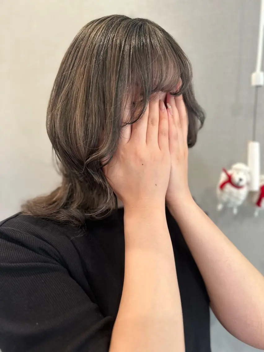ミディアム カット ヘアカラー トリートメント K Harukaのヘアスタイル