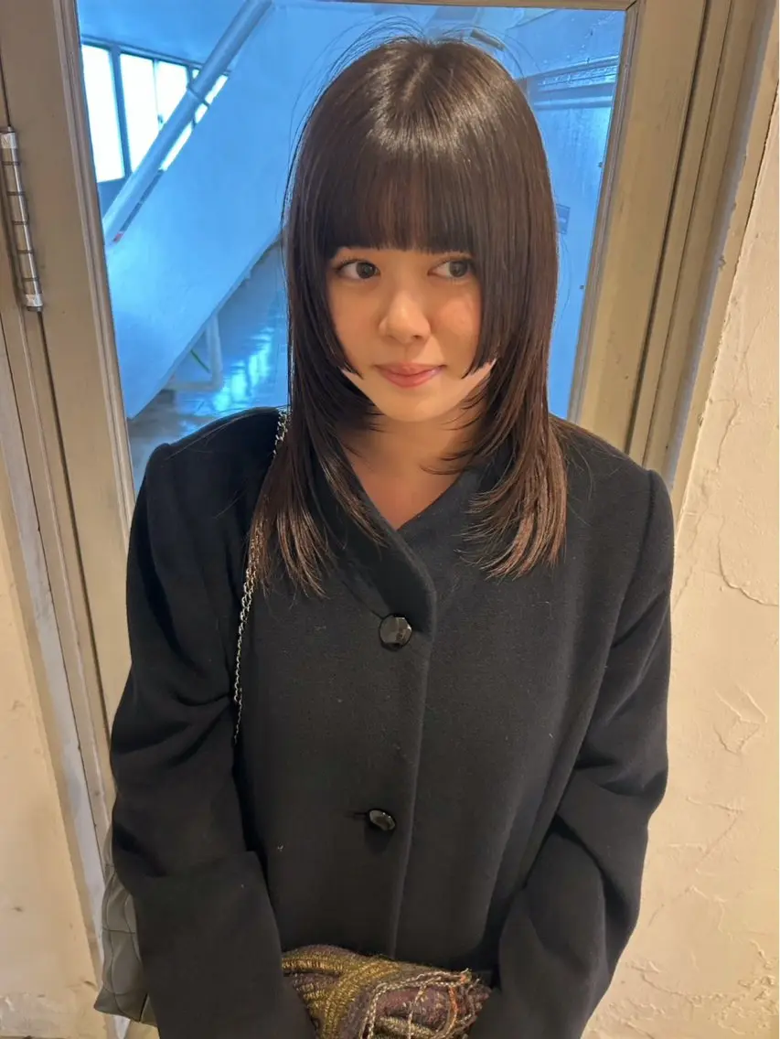 ミディアム カラー luca ⋆⭒˚.⋆𝜗𝜚のヘアスタイル