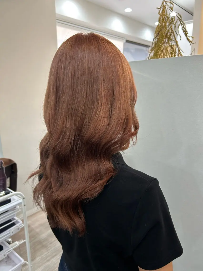 カラー MERU /グランディールのヘアスタイル