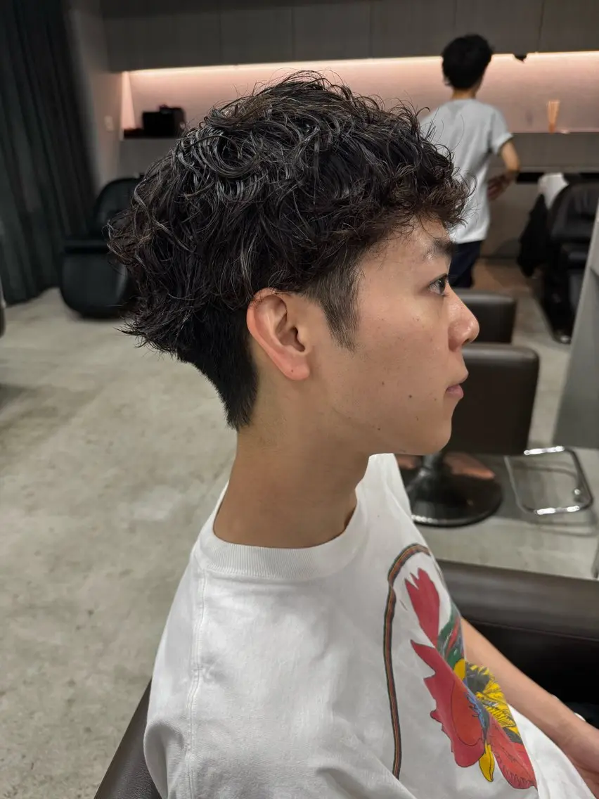 ショート パーマ メンズ 吉田一輝 外国人パーマのヘアスタイル