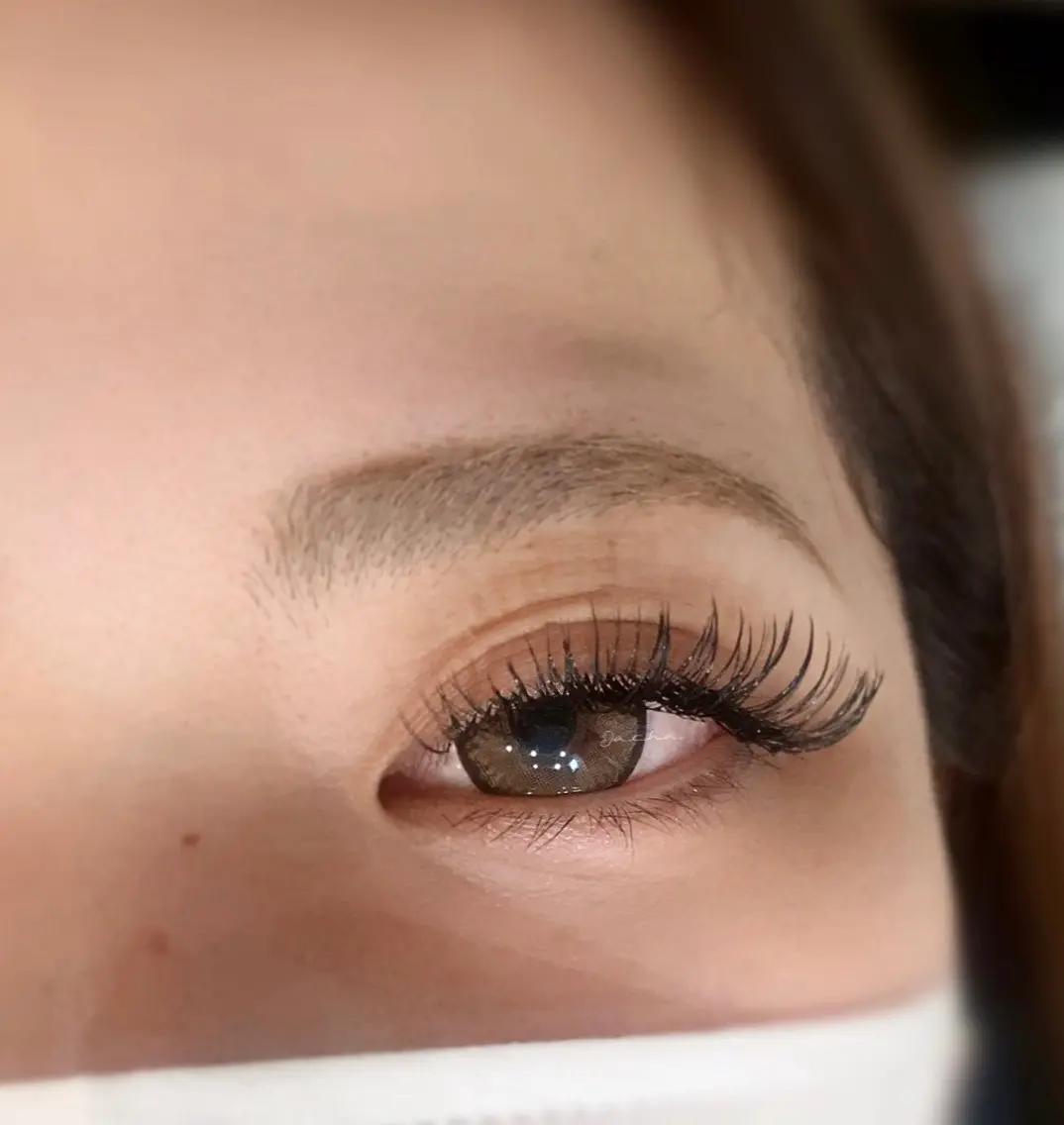 マツエク・マツパ マツエク まつ毛の悩み解消 Dacha吉岡の眉毛・アイブロウイメージ