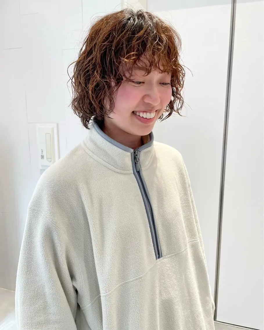 ミディアム パーマ 瓜谷 亮磨のヘアスタイル