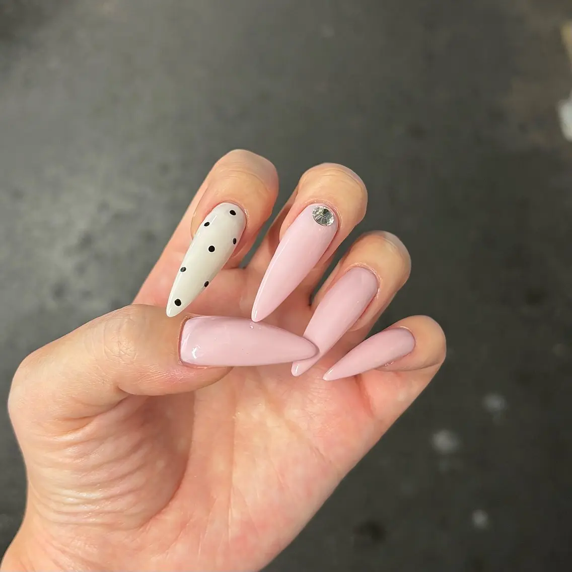 ネイル ワンカラーネイル ハンドネイル Nailsalon BLOOM🌷 山崎のネイルデザイン