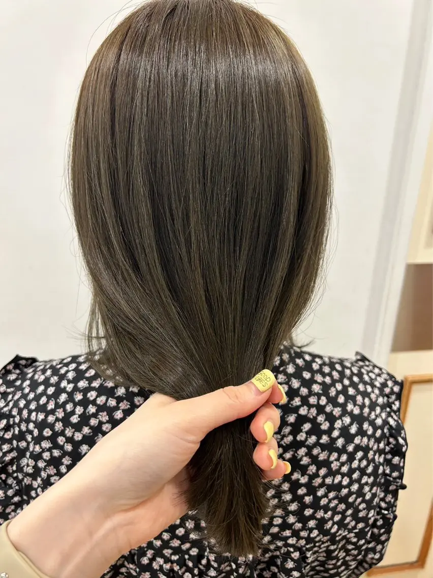 カラー モデル募集中🩶 𝓡𝓮𝓲𝓻𝓪のヘアスタイル