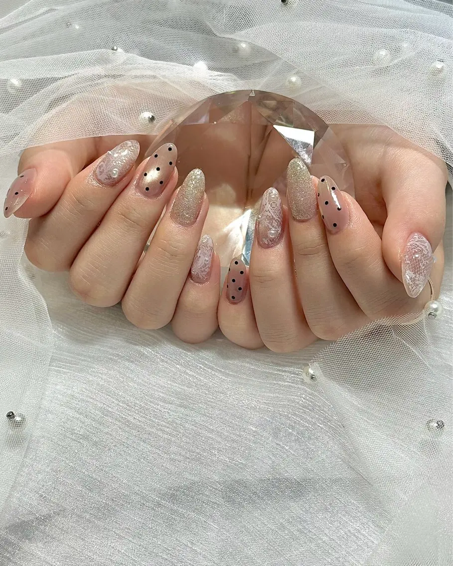 ネイル アートネイル ドット レース ラメ(グリッター) オフィスネイル ハンドネイル Sei ｜ cres nailのネイルデザイン