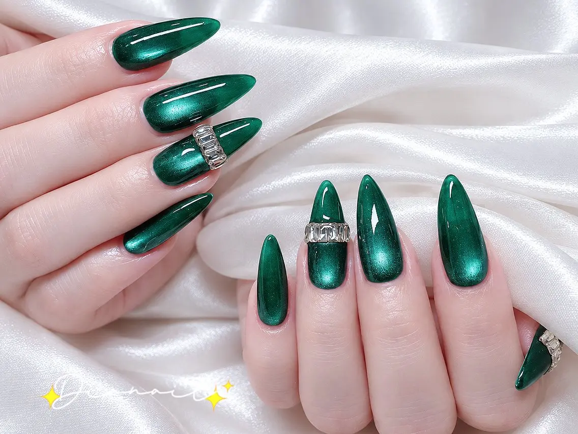 ネイル フットネイル 韓国ネイル レース マグネットネイル ニュアンスネイル ハンドネイル Dia nail サロンのネイルデザイン
