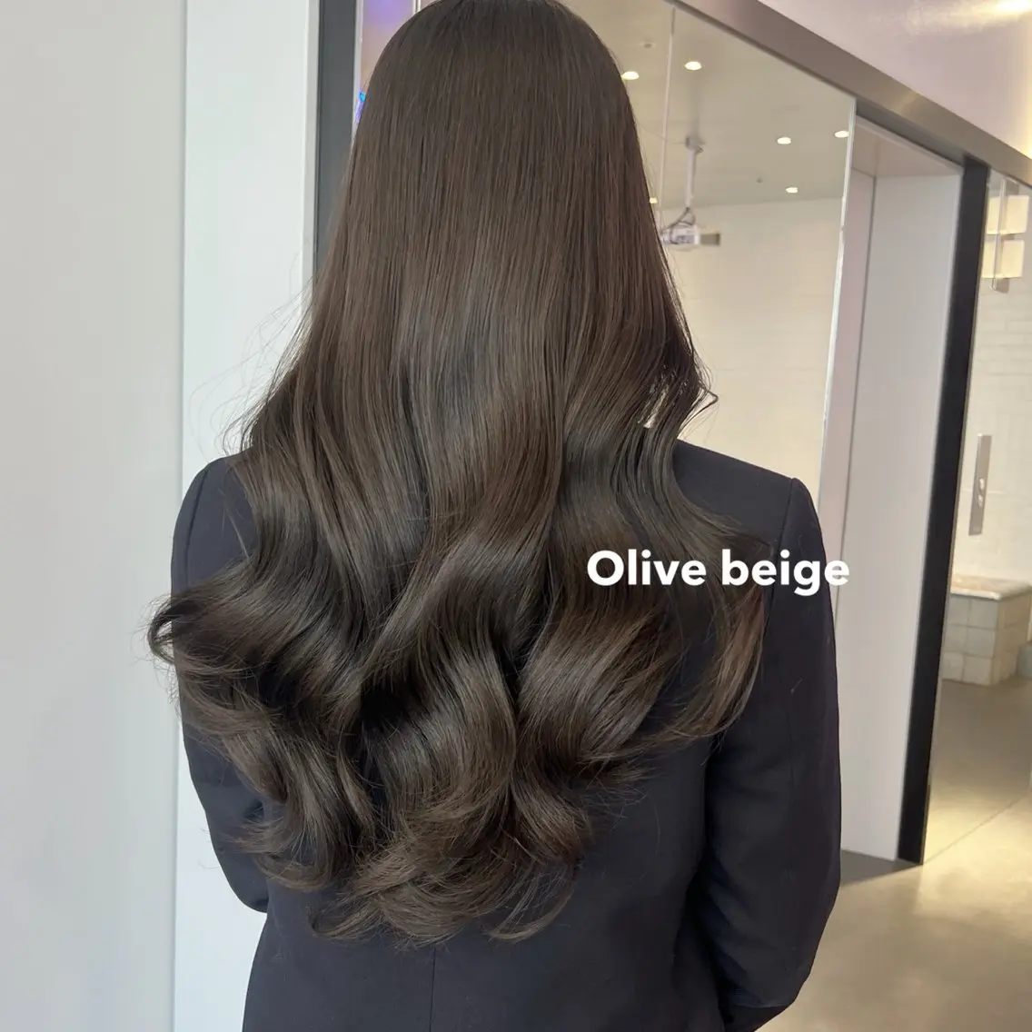 ロング カラー ヘアアレンジ ベージュカラー オリーブベージュ 天神レイヤーカット No.1💖マユカのヘアスタイル