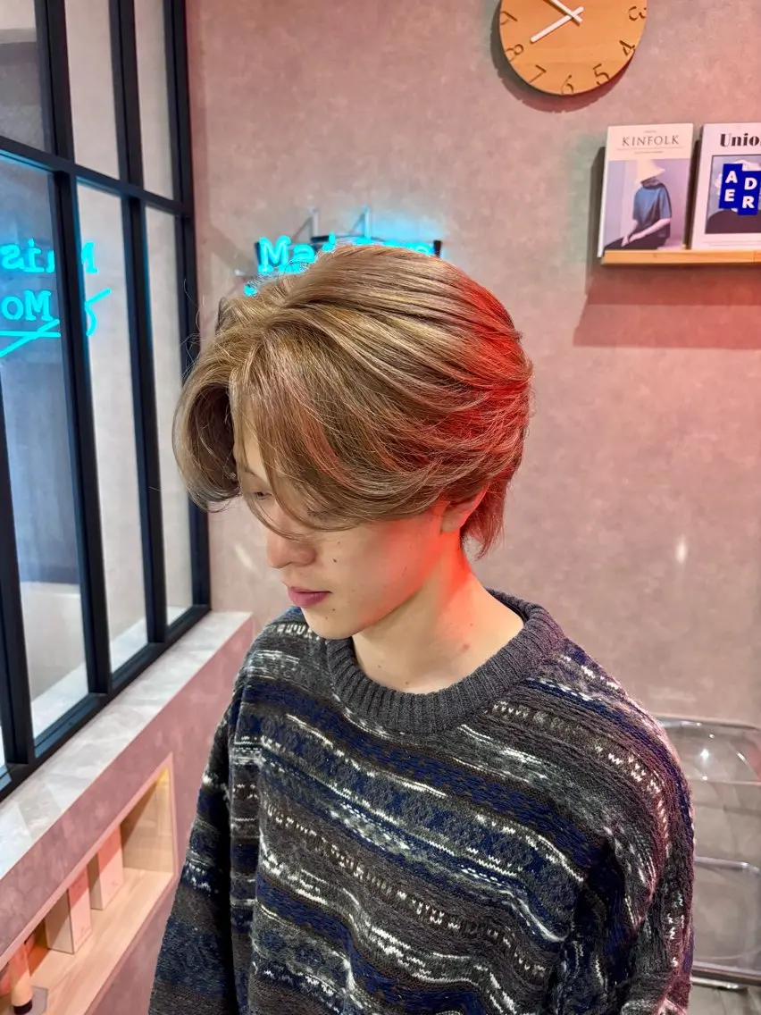 ショート カラー メンズ センターパート メンズハイトーン マッシュウルフ マッシュ メンズパーマ カット ヘアカラー トリートメント 長谷川 湧のヘアスタイル
