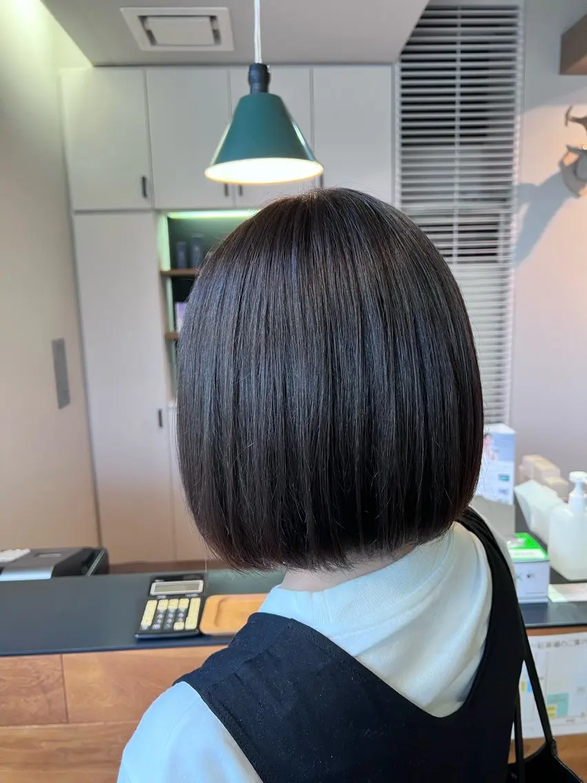 ミディアム カラー アッシュ アッシュグレー ヘアカラー トリートメント ツキダテ ユイのヘアスタイル