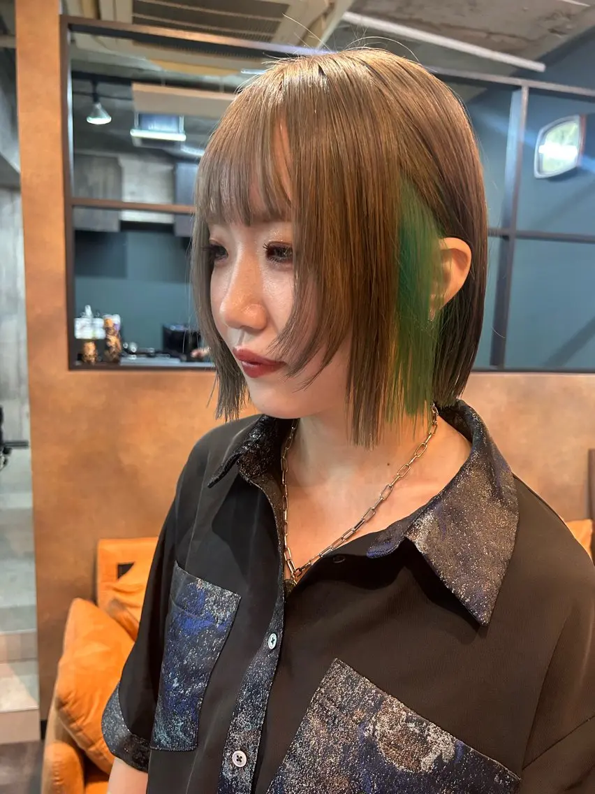 ショート カラー ベージュカラー ブラウンカラー インナーカラー カット ヘアカラー トリートメント kazuki iconのヘアスタイル