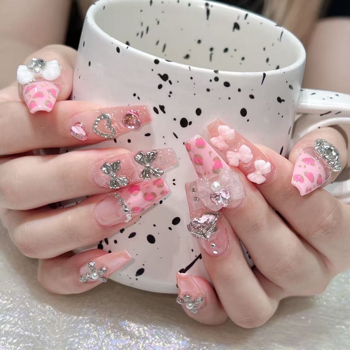 ネイル ハンドネイル Queens テイのネイルデザイン