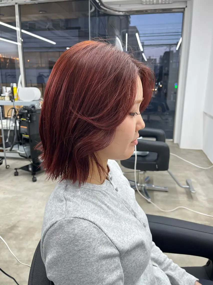 ショート ヘアカラー 酒井 美里のヘアスタイル