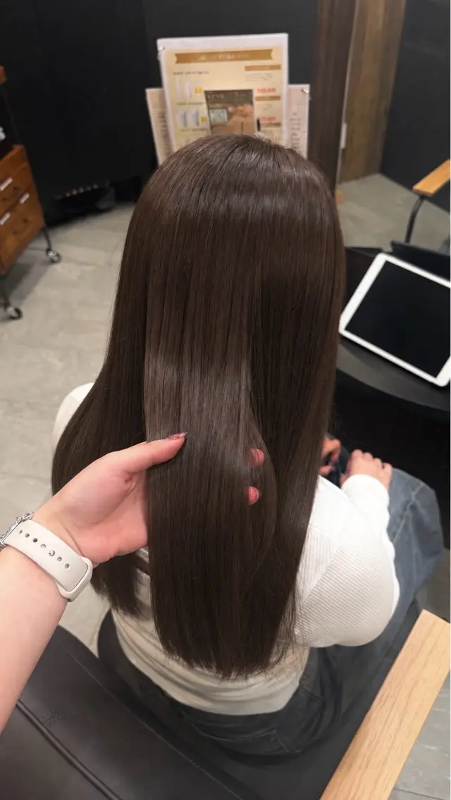 ロング 早川 侑里香のヘアスタイル