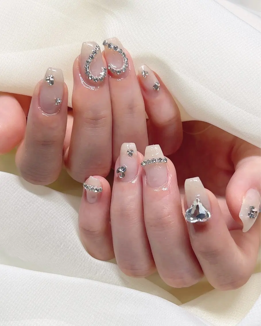 ネイル ハート キラキラネイル 持ち込み nail salon MUAのネイルデザイン