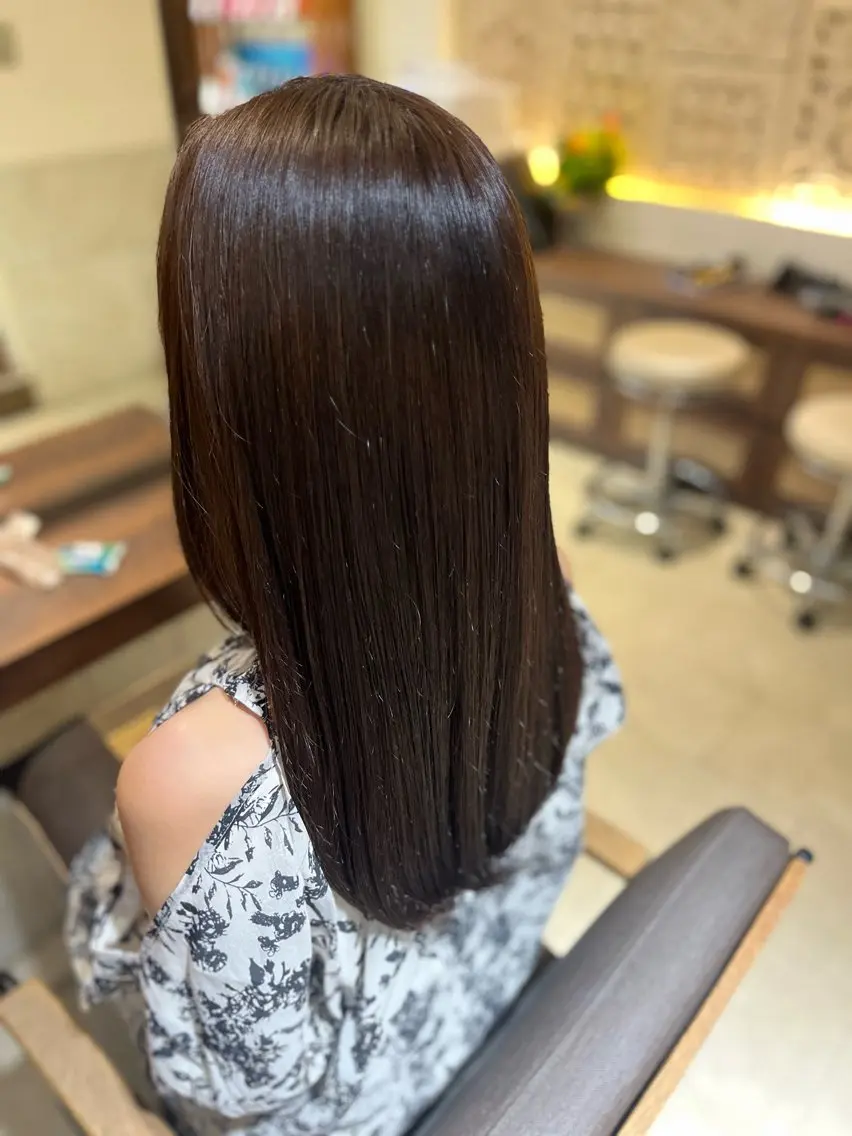 ロング カラー Aina🩶 レディースカット🩶のヘアスタイル
