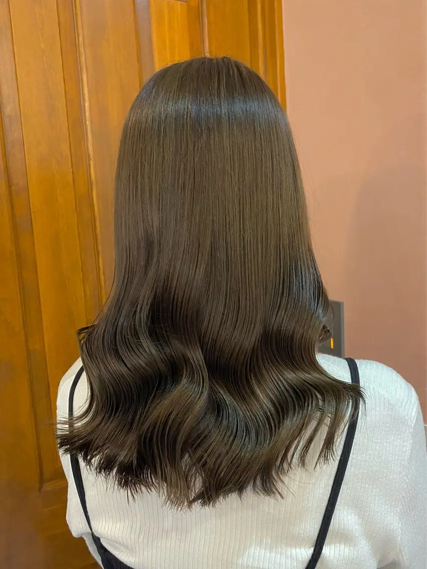 セミロング カラー カット ヘアカラー トリートメント 透明感カラー/韓国 ヘア🩶yuri🩵のヘアスタイル