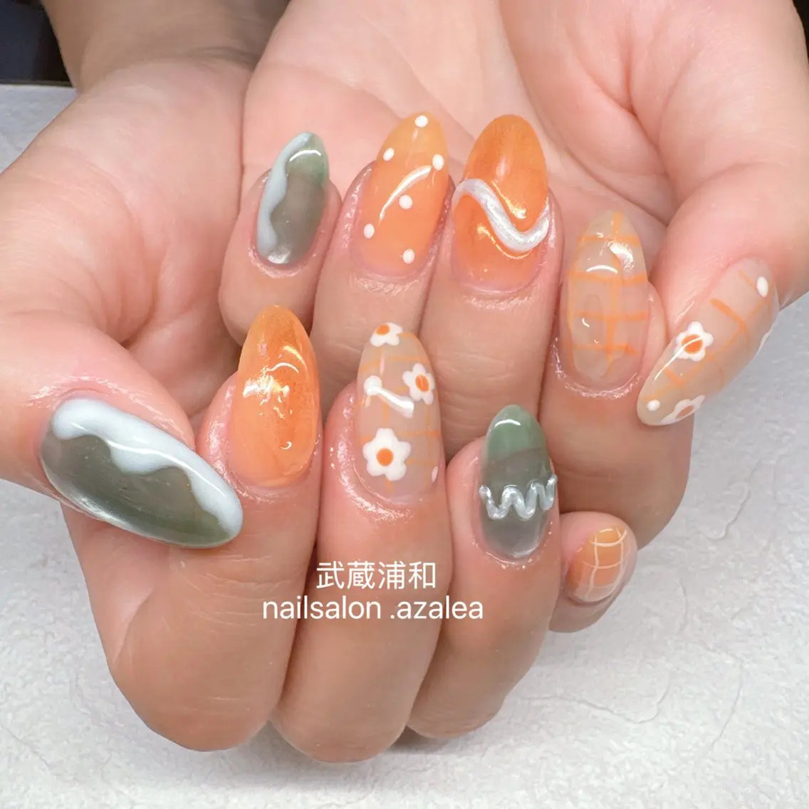 ネイル ハンドネイル R inのネイルデザイン