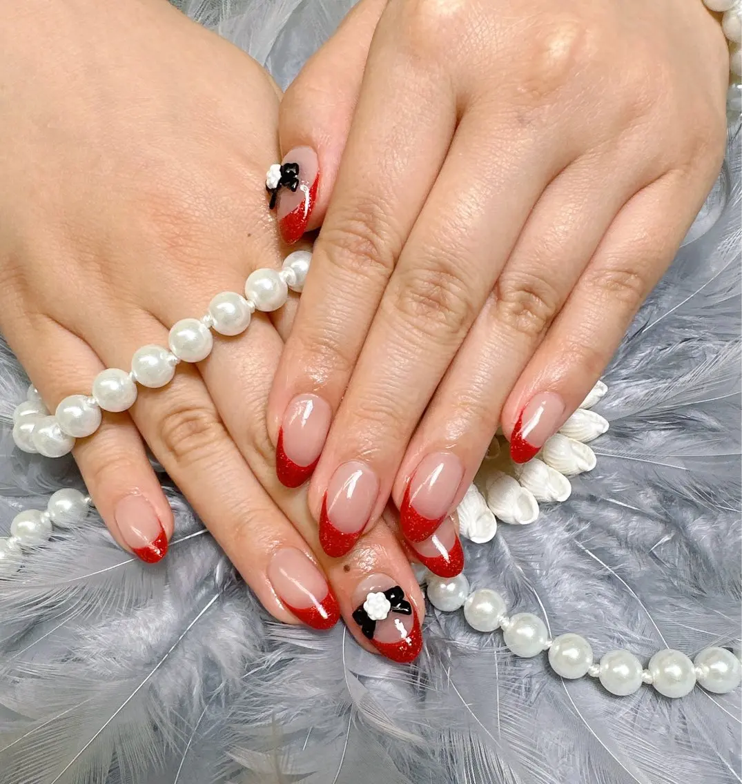 ネイル フレンチネイル ラメ(グリッター) 赤色 ハンドネイル Pretty Nail Salonのネイルデザイン
