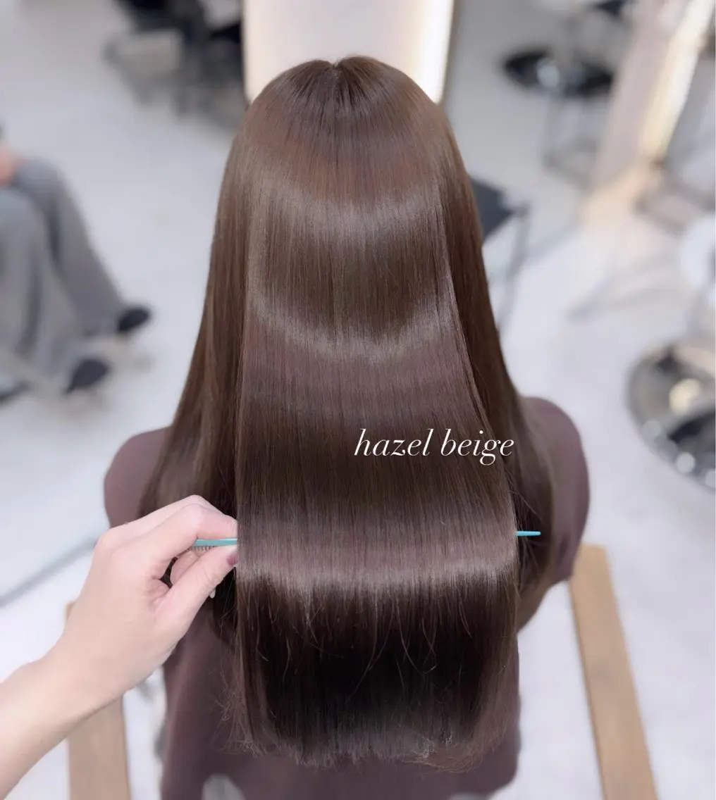 ロング カラー ベージュカラー ヘーゼル 髪質改善 トリートメント カット ヘアカラー トリートメント 艶髪・透明感カラー・ 韓国ヘア・Yuriのヘアスタイル