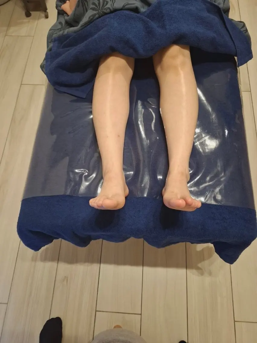 日々の疲れをスッキリと足のむくみケア。子育て中のママ、仕事のご褒美、足がパンパンって感じたときに。の写真