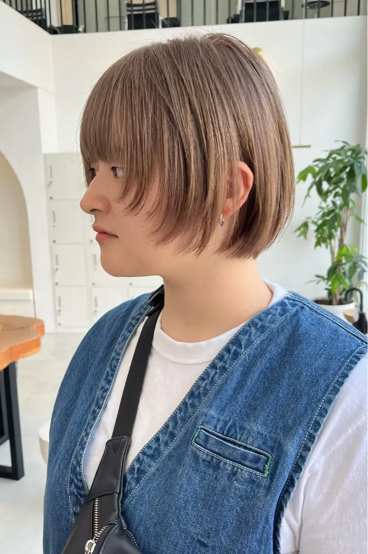 ショート カラー 網谷 萌夏のヘアスタイル