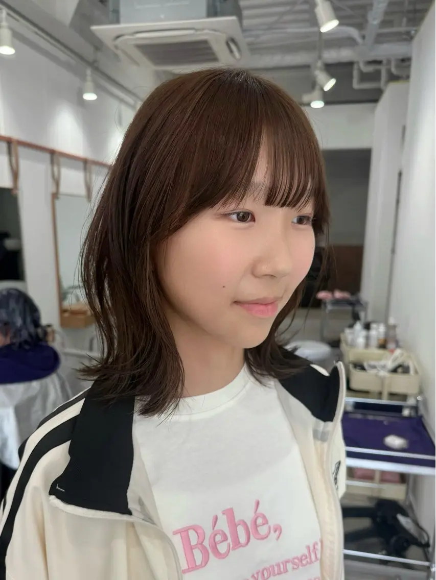 ミディアム カラー ベージュカラー オリーブベージュ レイヤーカット/ボブ /春日井🍏鵜飼元喜のヘアスタイル