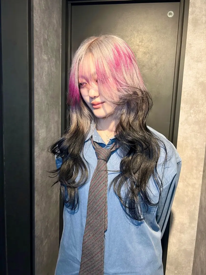 セミロング カラー ブリーチ ケアブリーチ デザインカラー ハイトーンカラー ヘアカラー トリートメント 鈴木 華奈のヘアスタイル